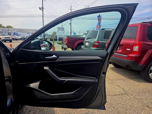 Used 2019 Volkswagen Jetta S w/ Driver Assistance Package FWD image 14