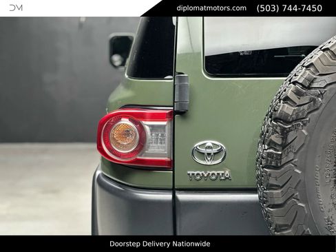 Used 2014 Toyota FJ Cruiser 4WD image 13