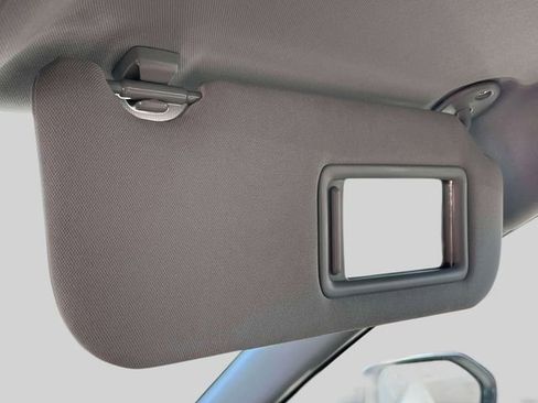 Used 2021 Toyota Camry XLE image 31