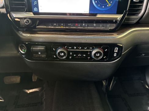 Used 2024 Chevrolet Silverado 1500 RST AWD/4WD image 21