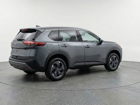 Used 2025 Nissan Rogue SV image 9