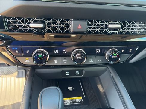 Used 2024 Honda Accord Touring image 17
