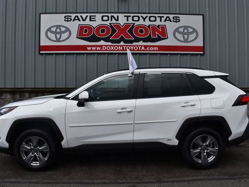 Certified 2024 Toyota RAV4 LE image 4