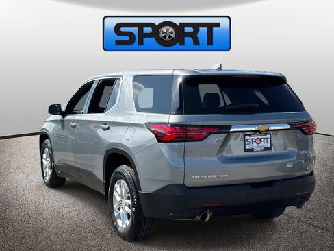Used 2023 Chevrolet Traverse LS image 24