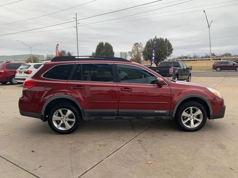 Used 2014 Subaru Outback 2.5i Limited image 8