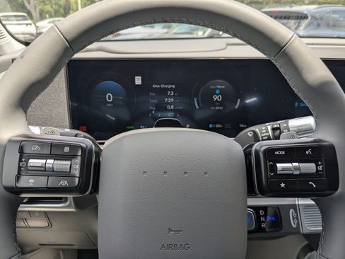 New 2026 Hyundai Ioniq 9 SE image 24