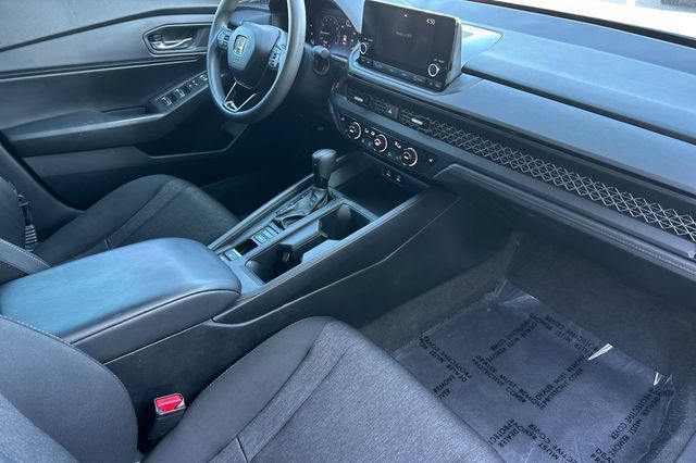 Used 2023 Honda Accord EX image 17