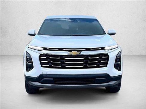 Used 2025 Chevrolet Equinox LT w/ Safety and Technology Package FWD image 3
