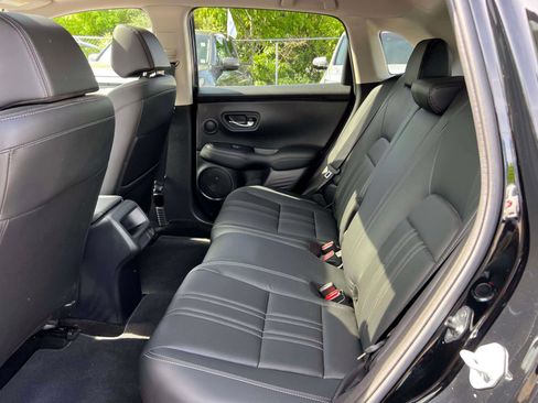 Used 2023 Honda HR-V EX-L image 10