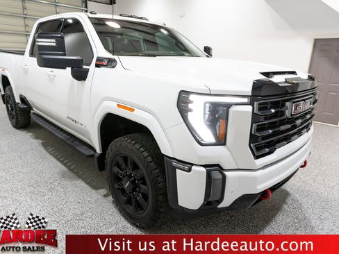 Used 2024 GMC Sierra 2500 AT4 w/ AT4 Premium Plus Package image 6
