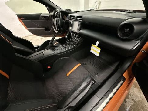 Used 2023 Toyota GR86 10th Anniversary SE image 21