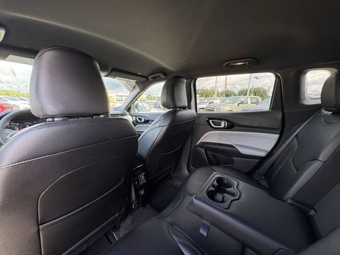 Used 2024 Jeep Compass Limited image 12