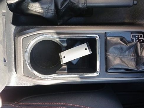 Used 2018 Toyota Tacoma TRD Off-Road image 49