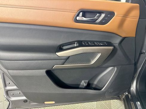 Used 2022 Nissan Pathfinder Platinum w/ Cargo Package image 13