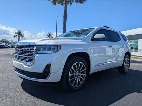 Used 2021 GMC Acadia Denali w/ Denali Technology Package image 7