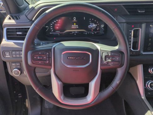 Certified 2024 GMC Yukon XL Denali AWD/4WD image 11