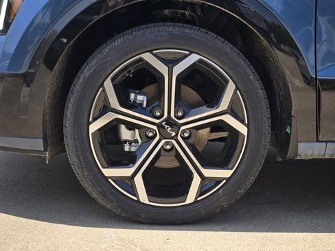 New 2025 Kia Niro EX Touring image 7