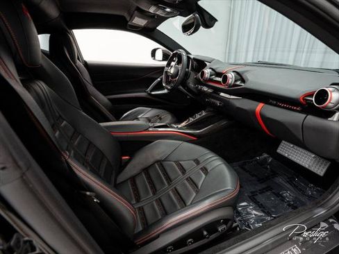 Used 2019 Ferrari 812 Superfast RWD image 36