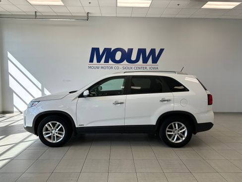 Used 2014 Kia Sorento LX AWD/4WD image 1