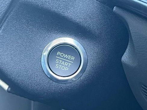 New 2024 Ford E-Transit Low Roof image 19