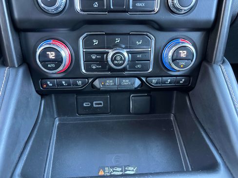 Used 2023 GMC Yukon XL AT4 image 29