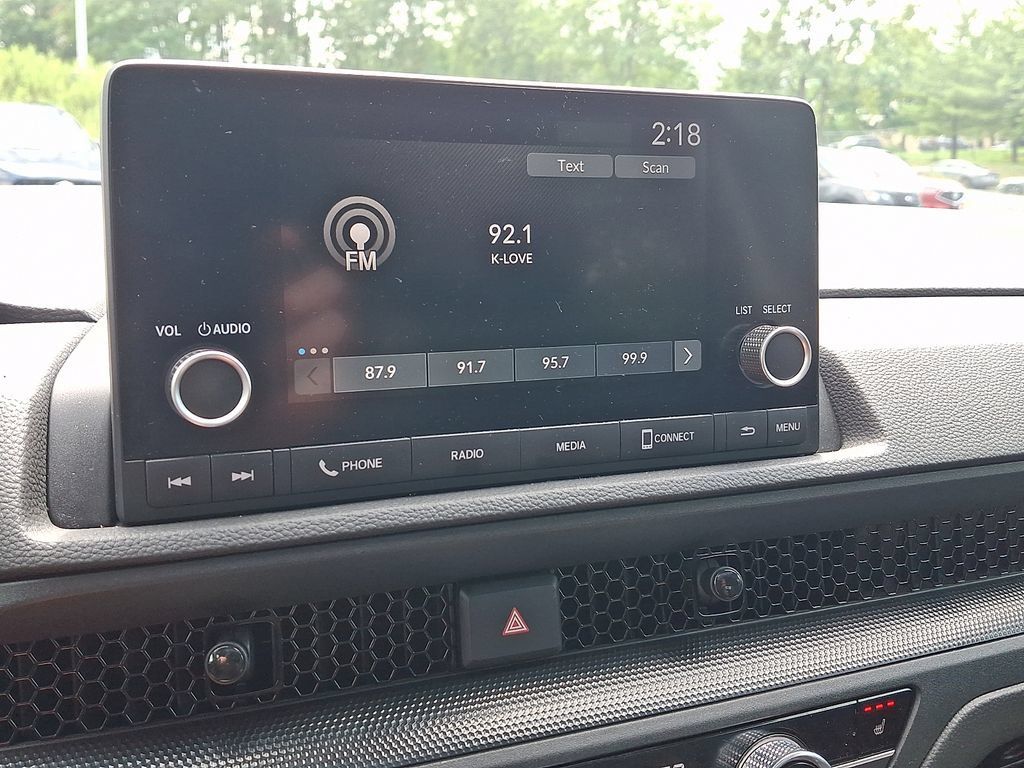 Used 2023 Honda CR-V EX image 3
