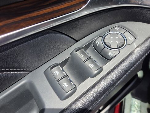 Used 2018 Ford Explorer Limited FWD image 29