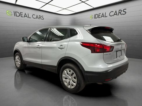 Used 2018 Nissan Rogue Sport S FWD image 7