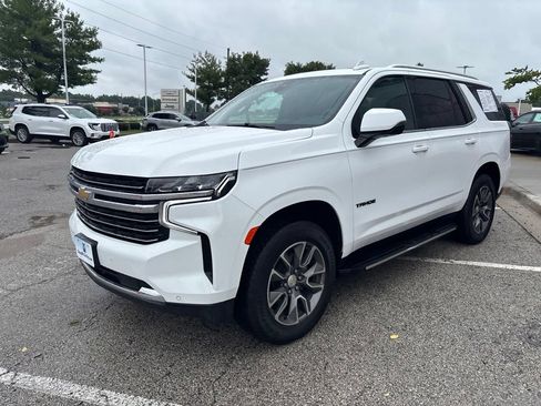Used 2022 Chevrolet Tahoe LT w/ LT Signature Package AWD/4WD image 13