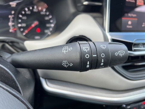 Certified 2025 Jeep Compass Limited image 20