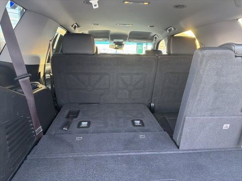 Used 2017 Chevrolet Tahoe LT image 34