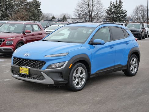 Certified 2022 Hyundai Kona SEL w/ Convenience Package image 3