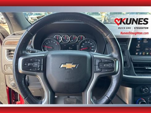 Used 2021 Chevrolet Suburban LT w/ LT Signature Plus Package AWD/4WD image 24