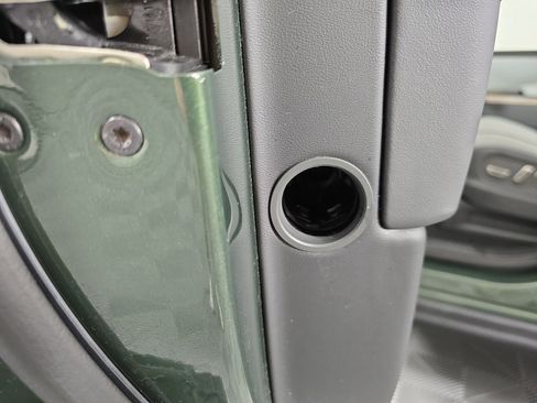 Used 2023 Rivian R1S Adventure image 32