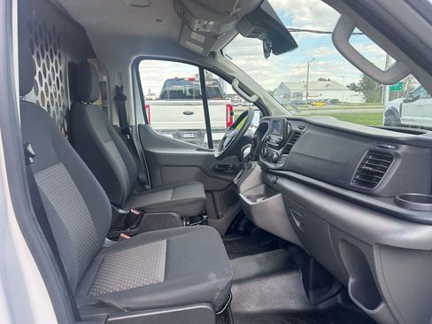 Certified 2025 Ford Transit 250 Low Roof w/ Exterior Upgrade Package RWD image 20