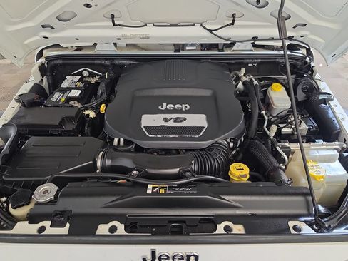Used 2018 Jeep Wrangler Unlimited Sport S AWD/4WD image 17