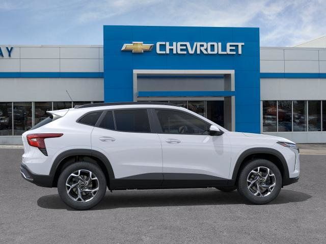 Used 2026 Chevrolet Trax LT w/ LT Convenience Package FWD image 38
