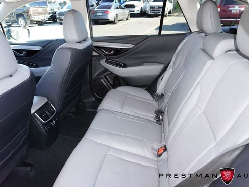 Used 2025 Subaru Outback Limited image 40