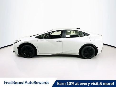 New 2026 Toyota Prius SE image 4