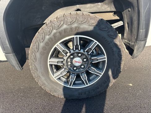 Used 2025 GMC Sierra 1500 AT4 AWD/4WD image 21