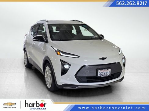 Used 2023 Chevrolet Bolt EUV LT w/ Comfort Package image 1
