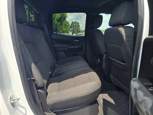 Used 2023 Chevrolet Colorado LT w/ LT Convenience Package II AWD/4WD image 15