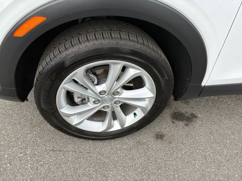 Used 2023 Buick Encore GX Preferred w/ Cold Weather Comfort Package AWD/4WD image 31