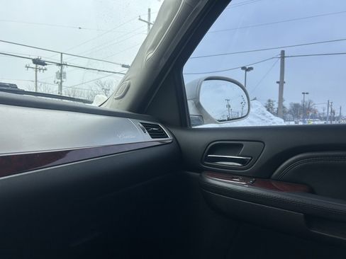 Used 2008 Cadillac Escalade AWD image 21