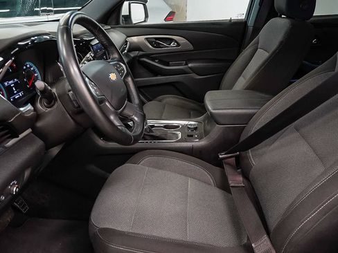 Used 2023 Chevrolet Traverse LT image 16