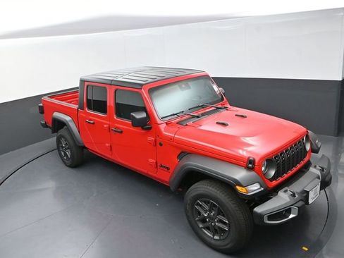 New 2025 Jeep Gladiator Sport image 12