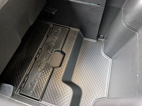 New 2026 RAM 1500 4x4 Crew Cab image 32