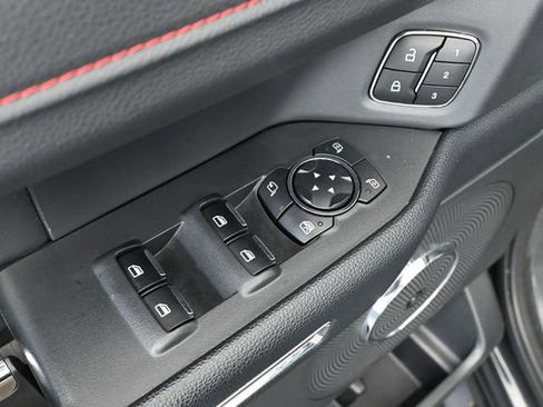 Used 2023 Ford Expedition Limited AWD/4WD image 23