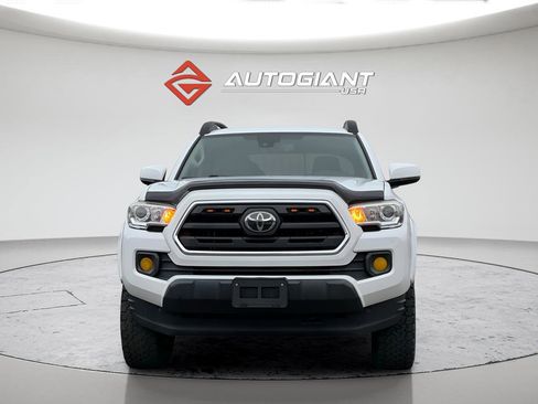 Used 2019 Toyota Tacoma SR5 image 12