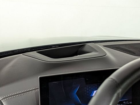 Used 2025 BMW X5 xDrive50e w/ Premium Package image 15